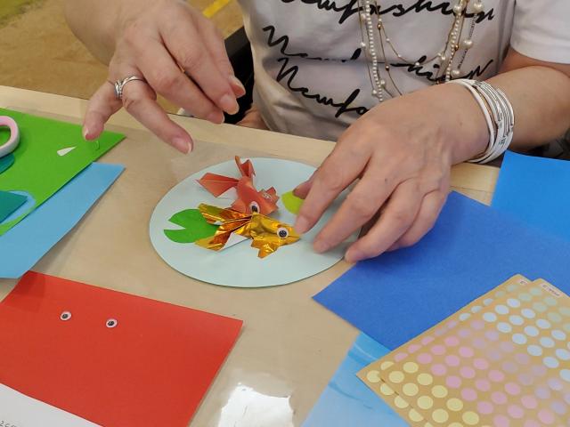 馬車道カフェ「金魚の飾り」作り