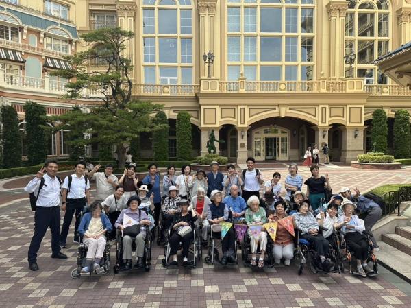 バスツアー「東京ディズニーランド」