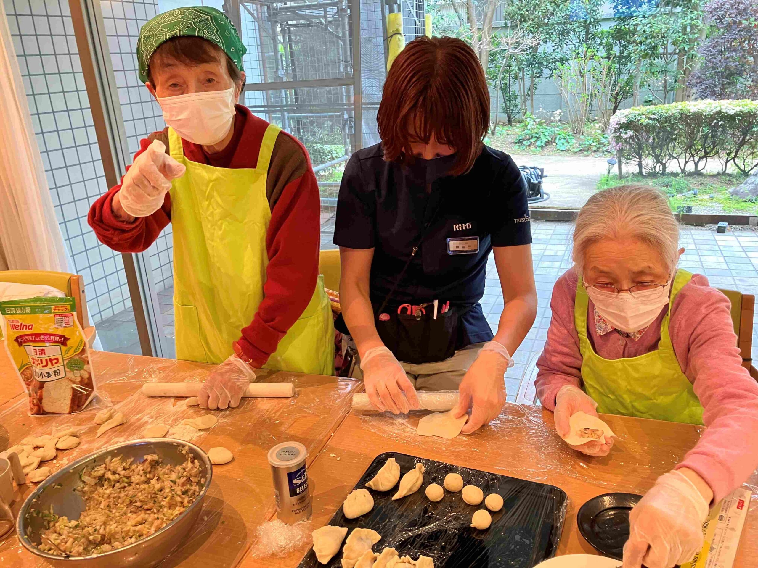 【水餃子作り】