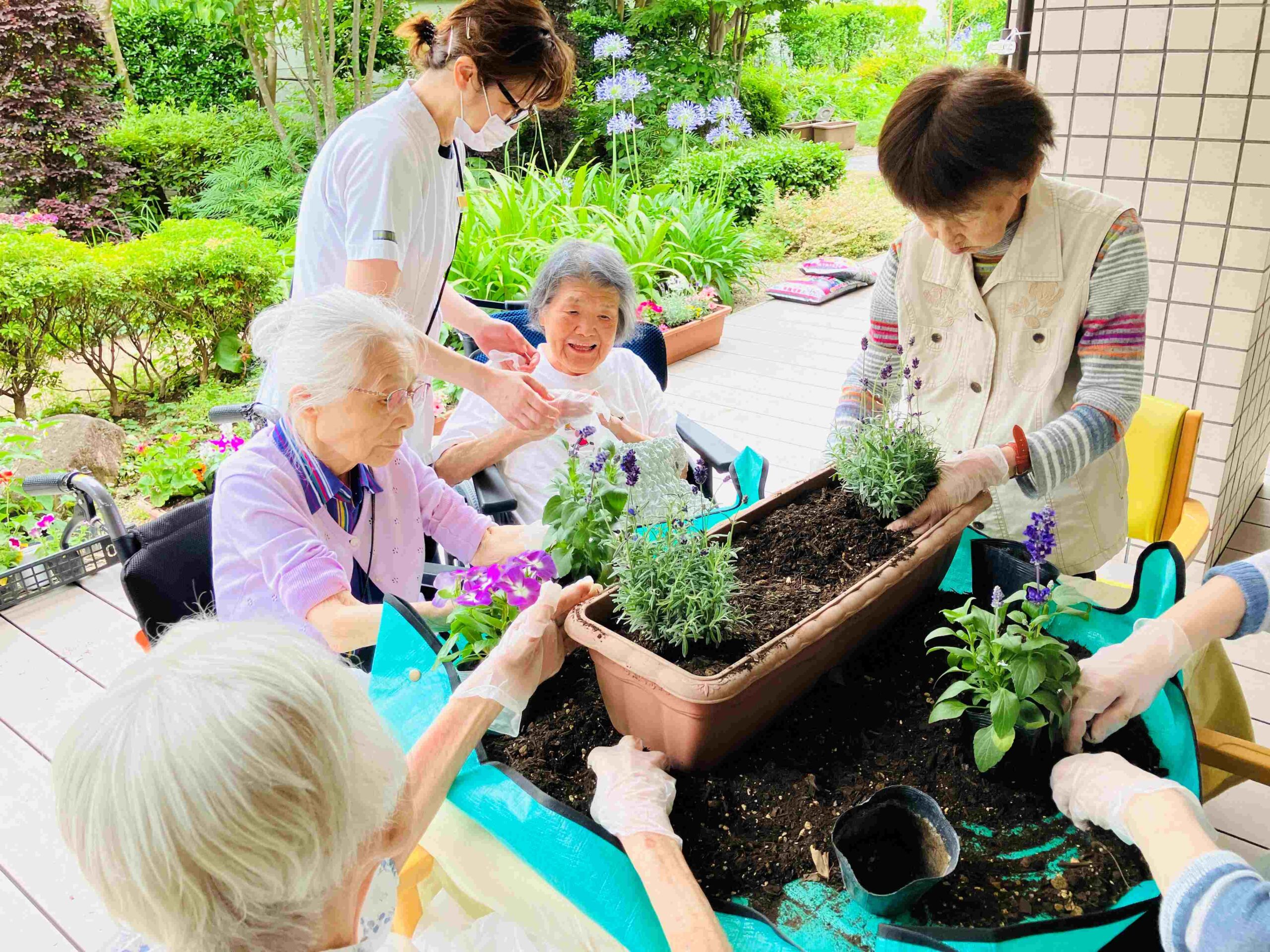 【園芸療法】~花植え~