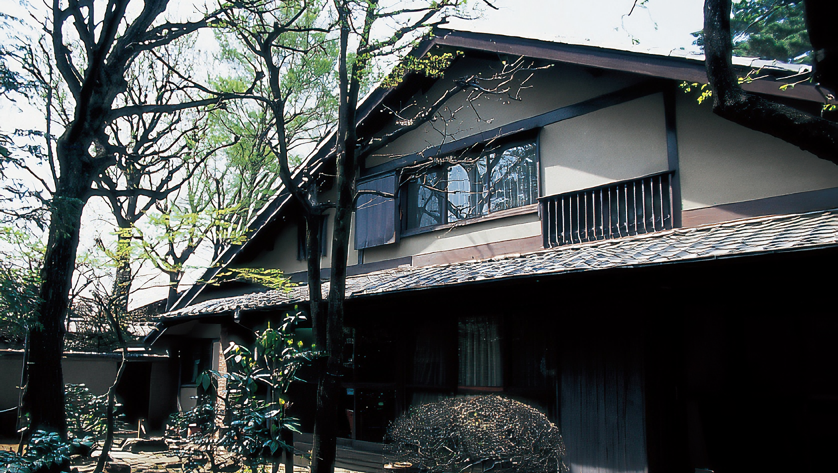 向井順吉アトリエ館