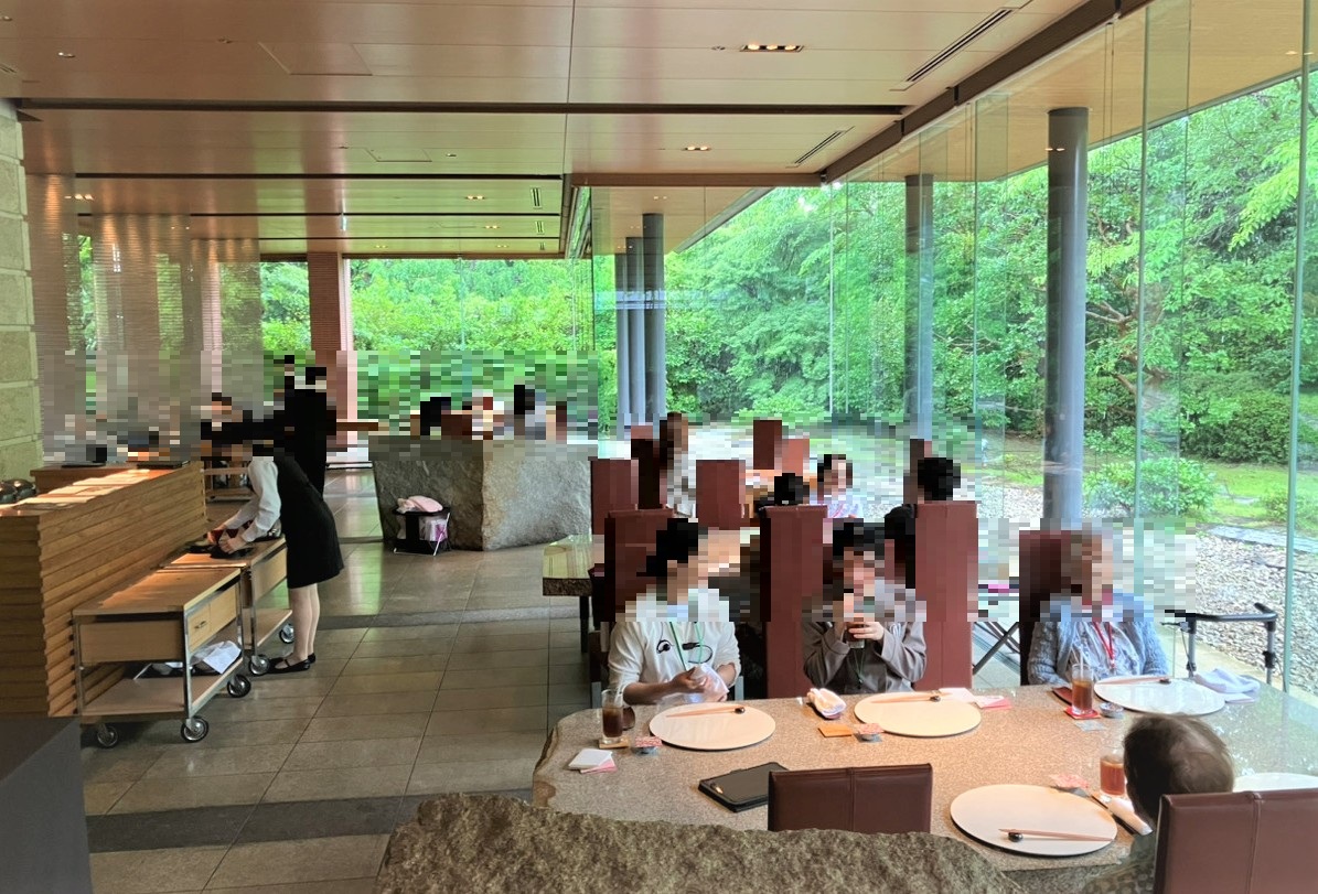 【エクシブ京都 八瀬離宮へのランチバスツアーを開催】