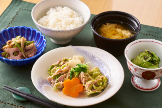 サブダイニングで朝食